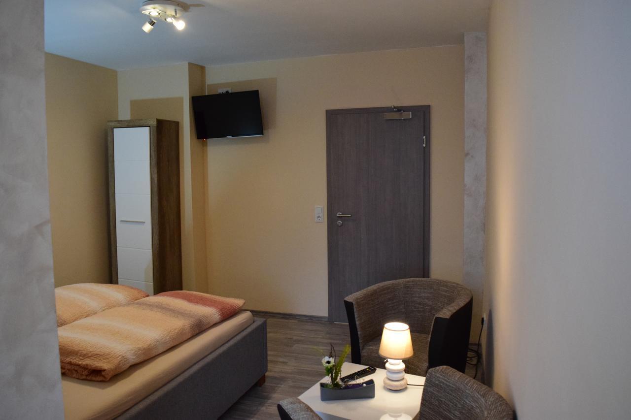 Hotel - Bistro - 3-Eck Merchweiler Eksteriør bilde